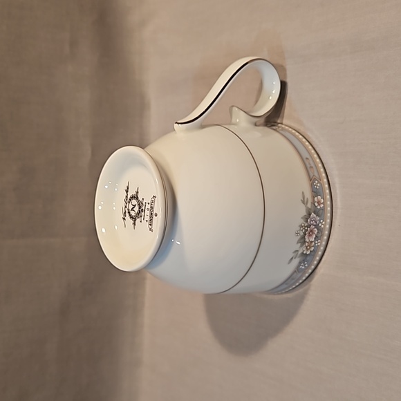 NEW Noritake Ainsworth 4104 Five Piece Place Setting
